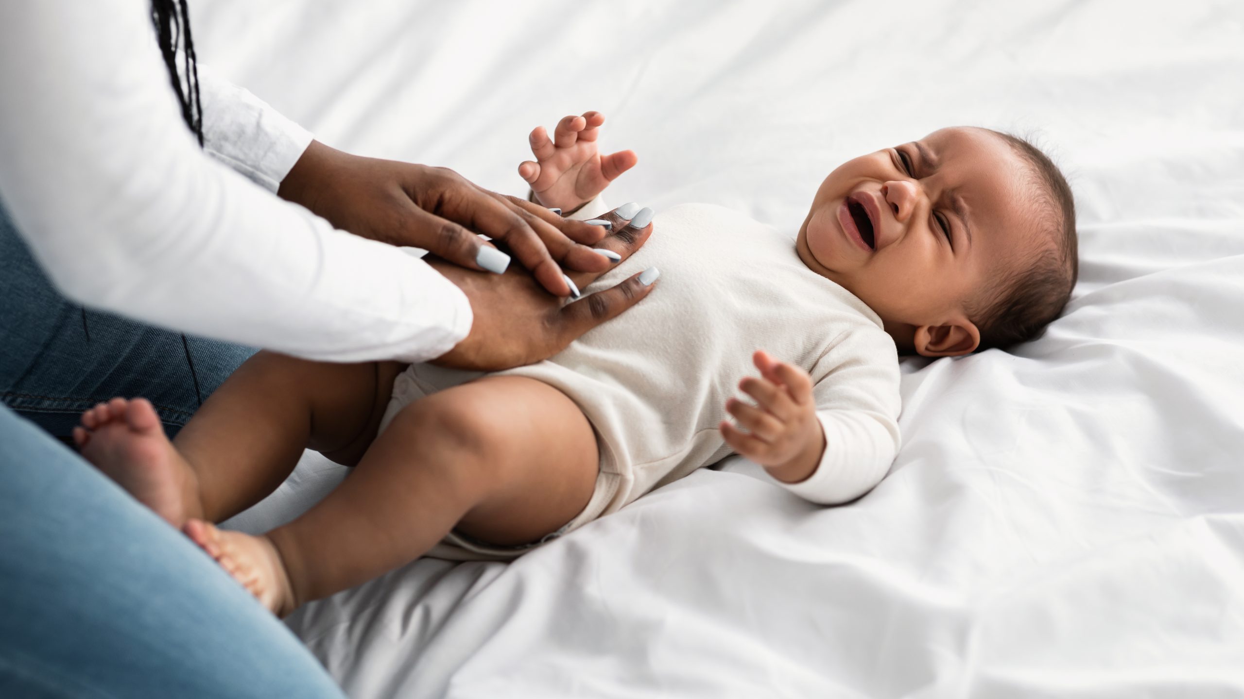 Colique de bébé : 5 trucs anti-coliques de bébé 
